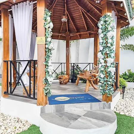Hospitality Expert Bts 3 Pool Bar