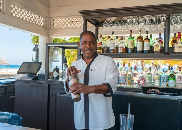 Hospitality Expert Bts 3 Pool Bar